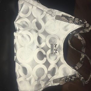 Medium sized coach handbag. Never been used.